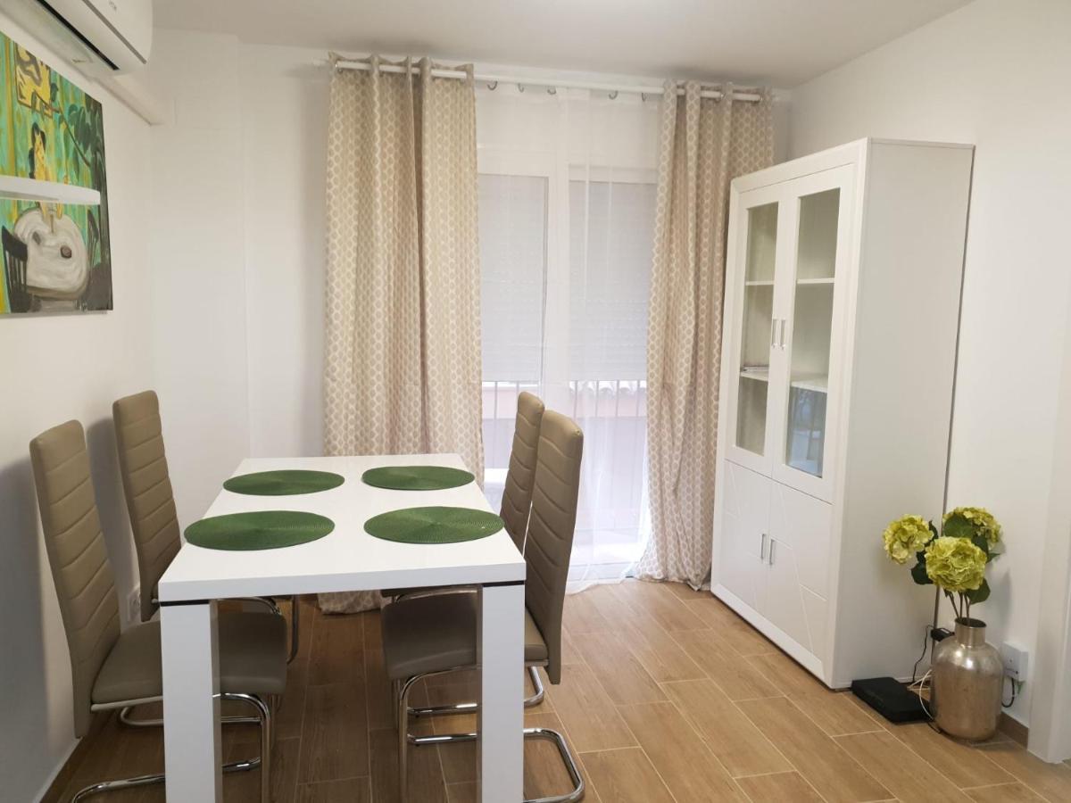 Apartamento Delux Benidormアパートメント エクステリア 写真