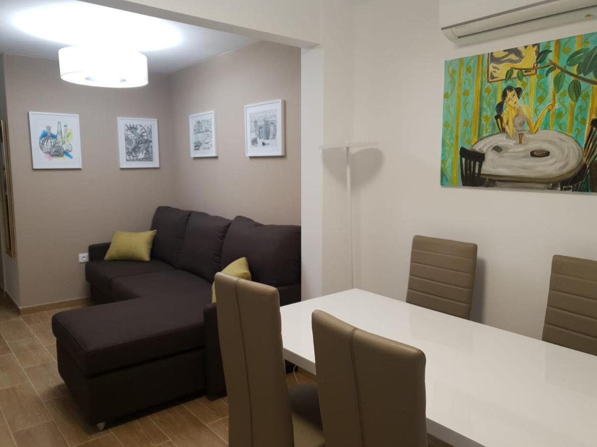 Apartamento Delux Benidormアパートメント エクステリア 写真