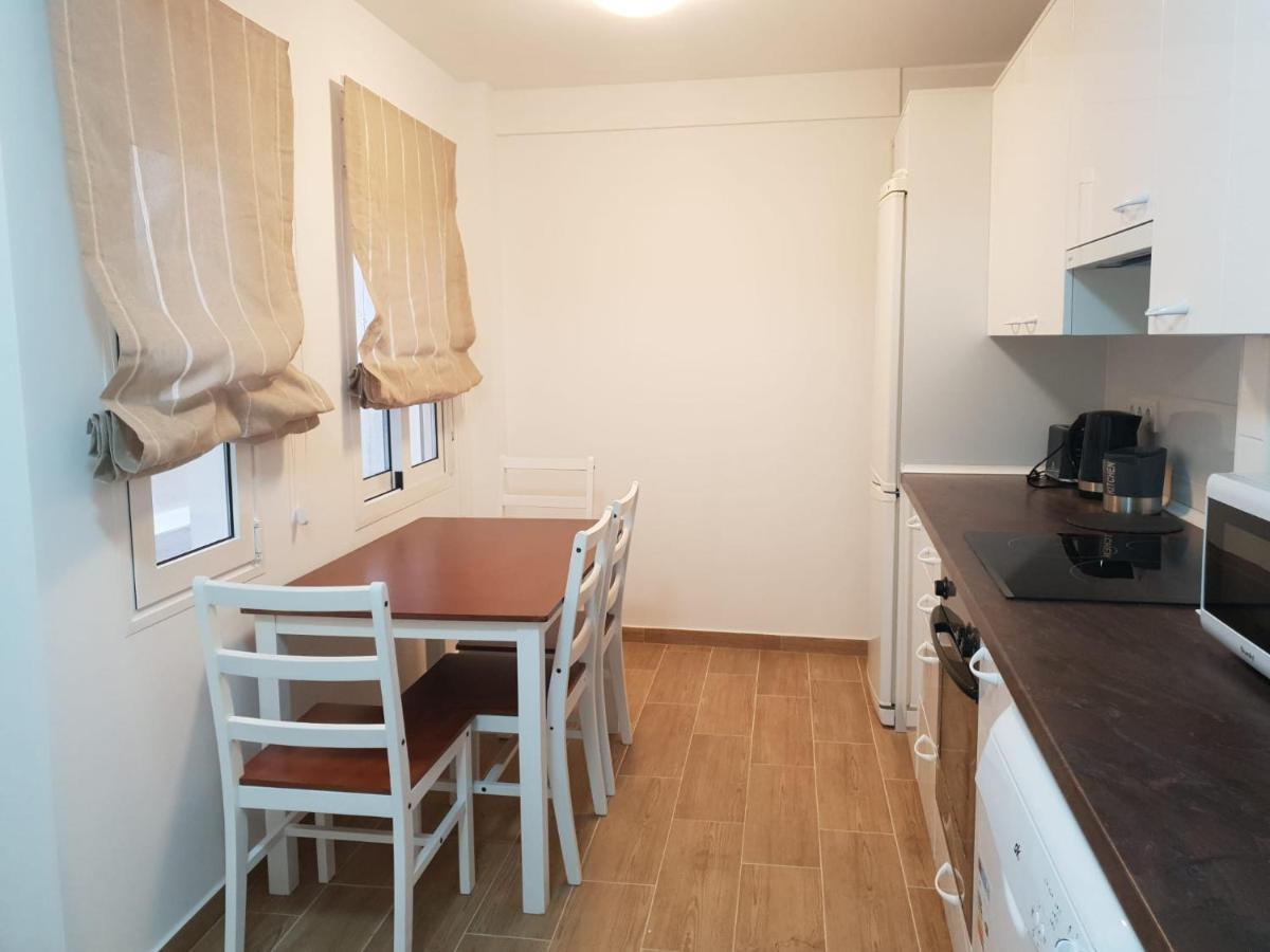 Apartamento Delux Benidormアパートメント エクステリア 写真
