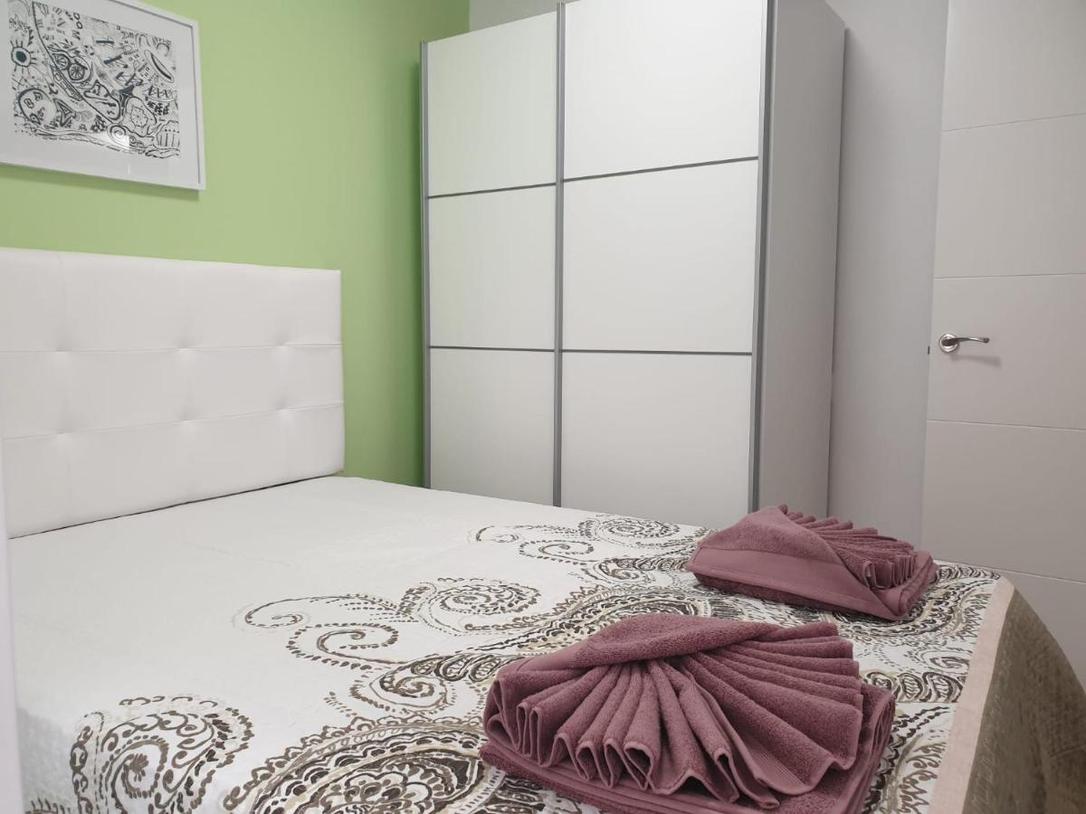 Apartamento Delux Benidormアパートメント エクステリア 写真