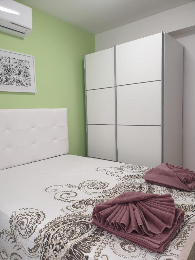 Apartamento Delux Benidormアパートメント エクステリア 写真